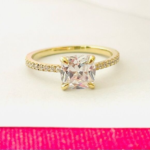 2.0 Carat Radiant Cut Cubic Zirconia Prong RING size 7 Gold plated - Picture 2 of 6